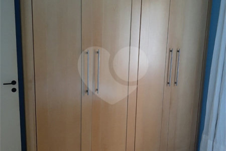 Apartamento à venda com 3 quartos, sendo 1 suíte, em Santo Amaro, São Paulo, SP