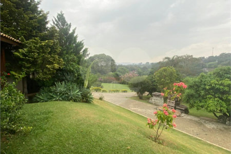 Casa à venda com 4 suítes no condomínio Vale da Santa Fé, Vinhedo - SP