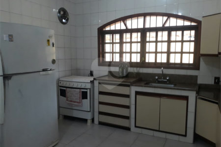 Sobrado à venda com 3 quartos, sendo 1 suíte, em Jardim Flórida, São Roque, SP