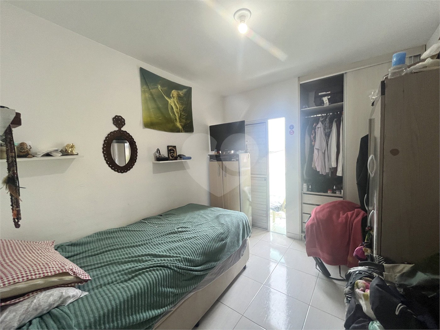 Casa à venda com 3 quartos, sendo 1 suíte,  no condomínio Capigaí, São Paulo - SP