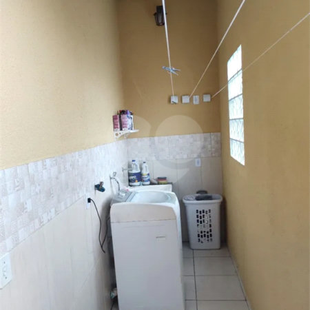 Terreno à venda com 4 quartos, sendo 2 suítes, no condomínio Conjunto Residencial Rigui, São José dos Campos - SP