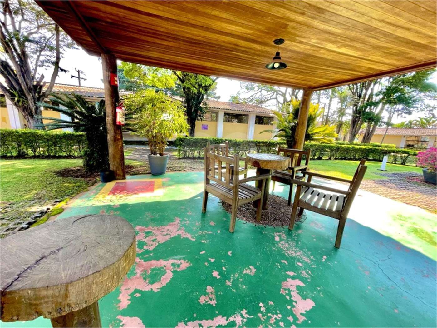 Casa à venda com 4 suítes no condomínio Vale do Lago, Sorocaba - SP