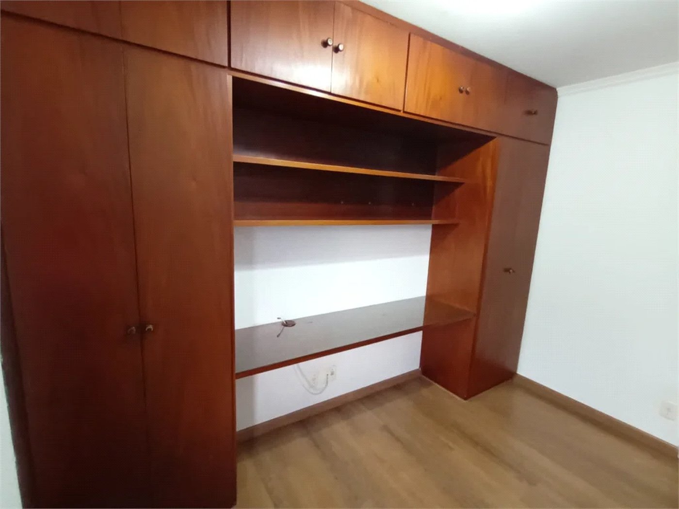 Apartamento à venda com 3 quartos, sendo 1 suíte, em Vila Andrade, São Paulo, SP