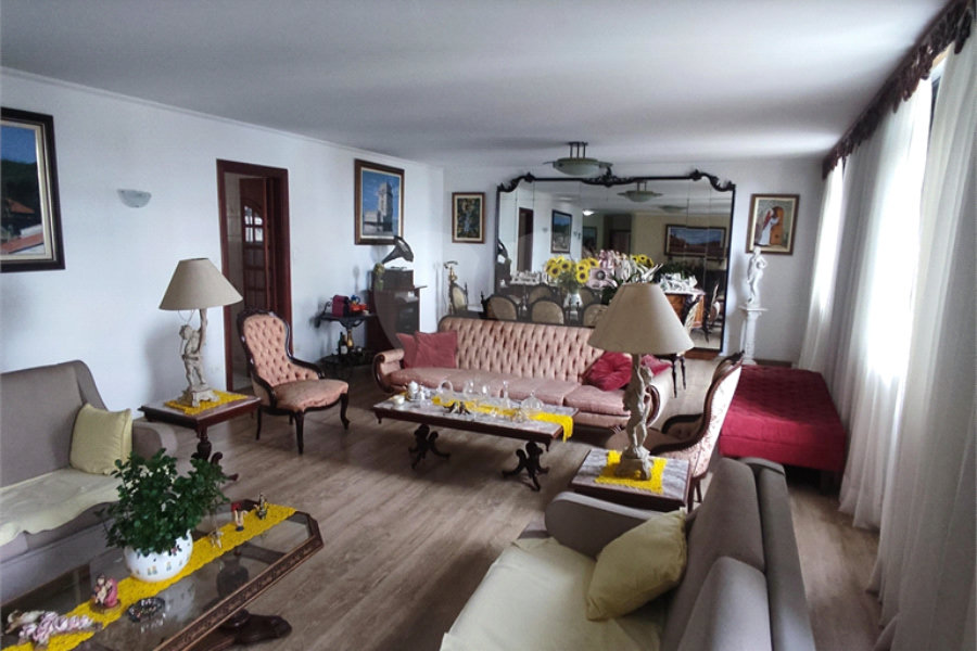 Apartamento à venda com 4 quartos, sendo 1 suíte,  em Santana, São Paulo, SP
