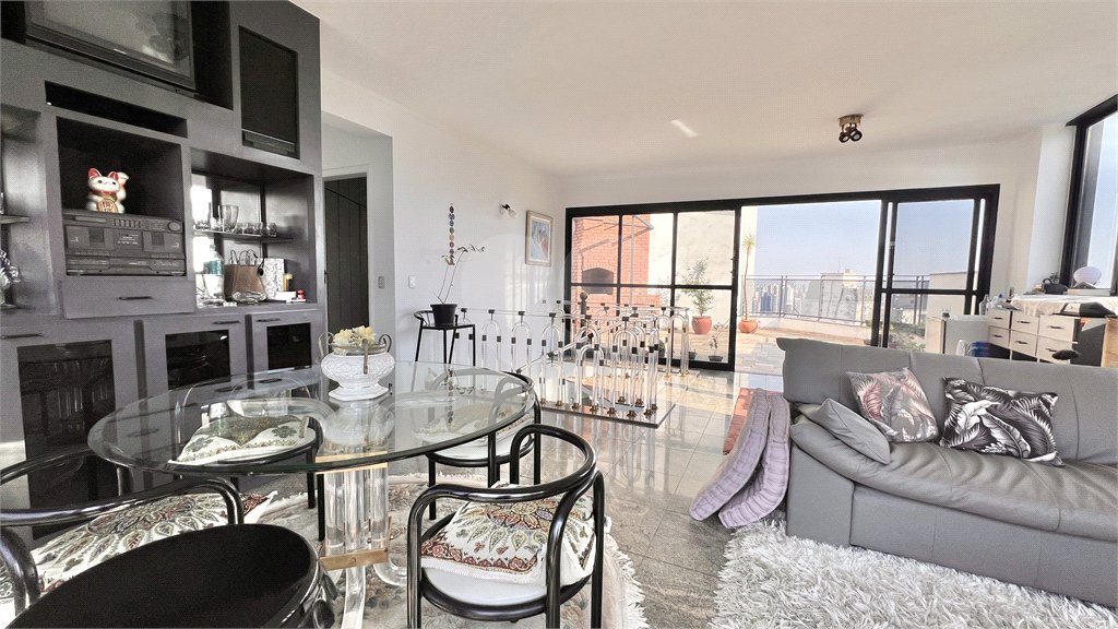 Apartamento à venda com 4 quartos, sendo 1 suíte, em Vila Mariana, São Paulo, SP