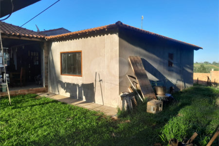 Chácara à venda com 2 quartos, sendo 1 suíte,  no Centro, Gramadinho, SP