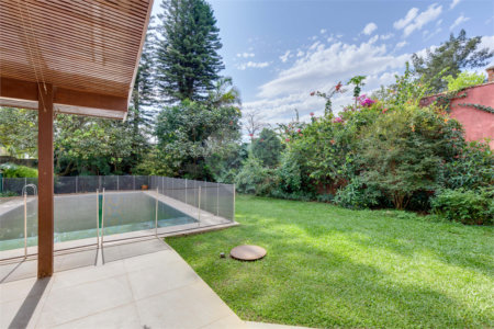 Casa Térrea à venda com 3 quartos, sendo 1 suíte, em Alto da Boa Vista, São Paulo, SP