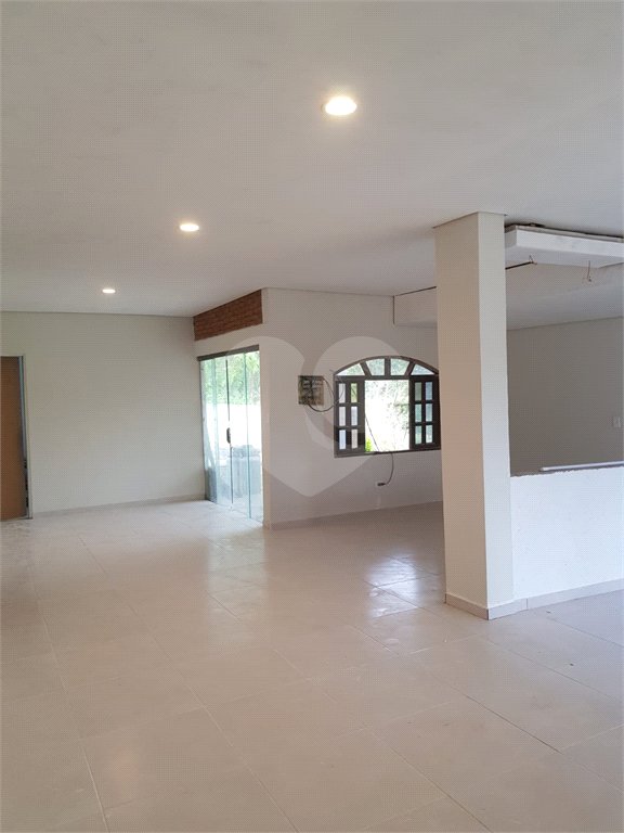 Chácara à venda com 4 quartos, sendo 1 suíte, no Centro, Biritiba-mirim, SP