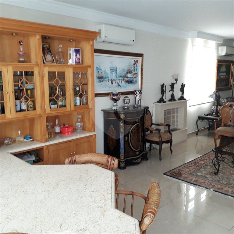 Apartamento à venda com 3 quartos, sendo 2 suítes, em Campo Belo, São Paulo, SP