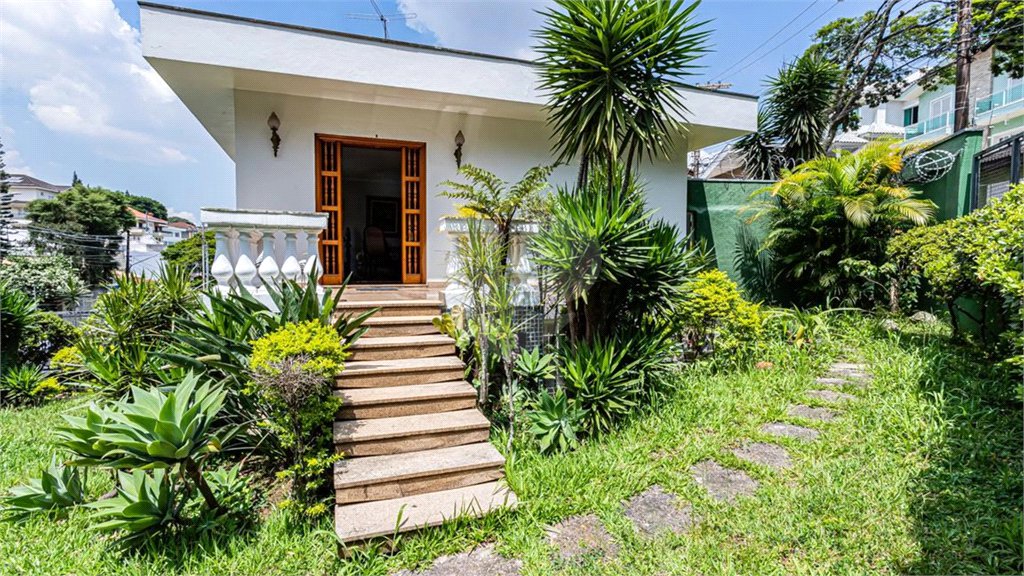 Sobrado à venda com 3 quartos, sendo 1 suíte, em Jardim São Bento, São Paulo, SP
