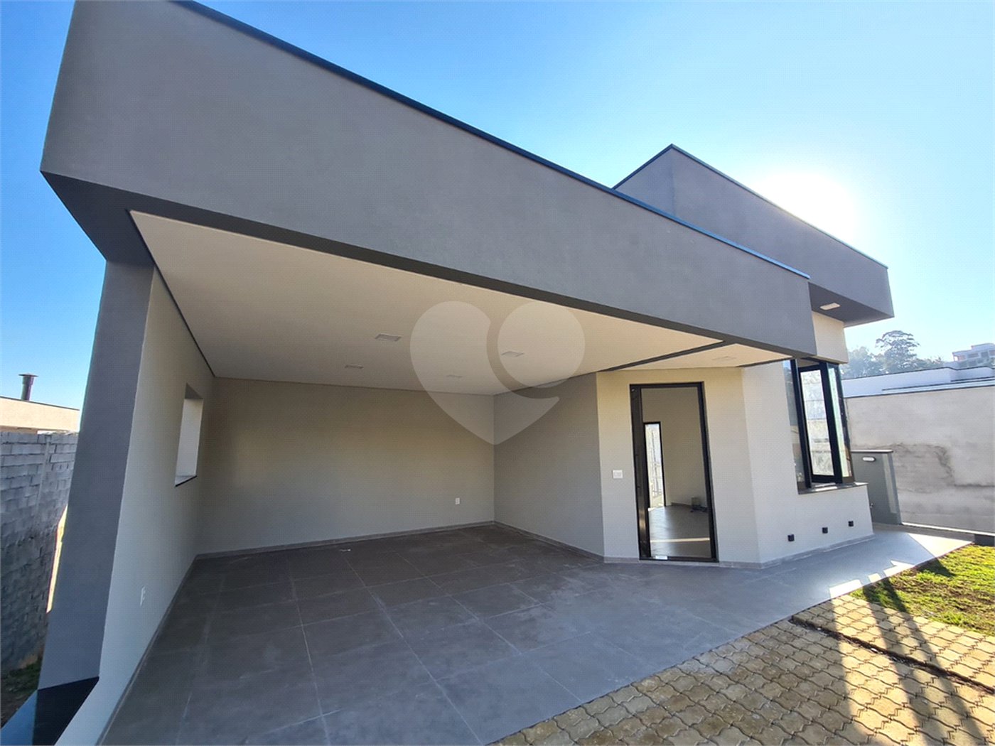 Casa à venda com 3 suítes no condomínio Reserva dos Jatobás, Louveira - SP