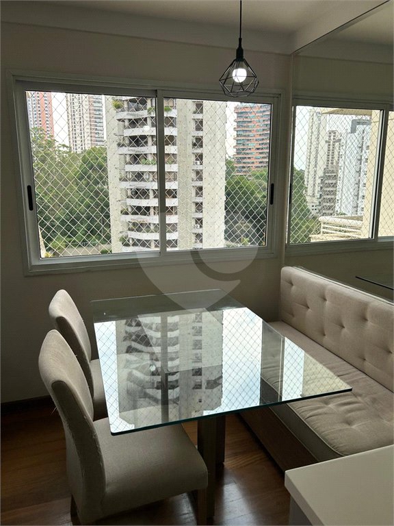 Apartamento à venda com 2 quartos, sendo 1 suíte,  em Paraíso do Morumbi, São Paulo, SP