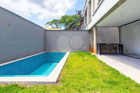 Casa à venda com 4 suítes no condomínio Venezia, São Paulo - SP