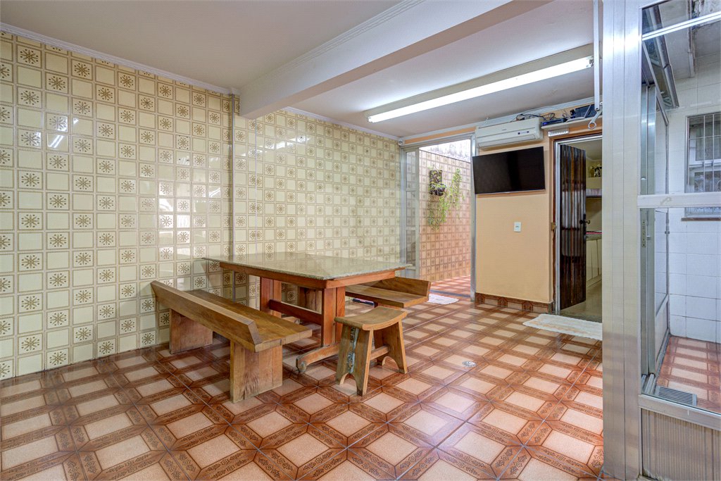 Casa à venda com 3 quartos, sendo 1 suíte, em Santo Amaro, São Paulo, SP