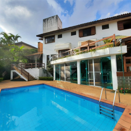 Casa à venda com 6 quartos, sendo 3 suítes, em Morumbi, São Paulo, SP