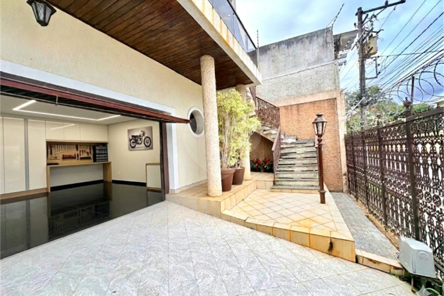 Sobrado à venda ou para alugar com 4 suítes em Vila Albertina, São Paulo, SP