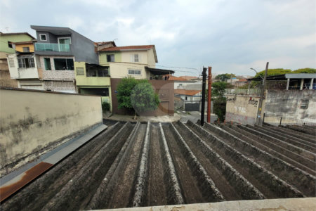 Sobrado à venda com 2 quartos em Jardim Mangalot, São Paulo, SP