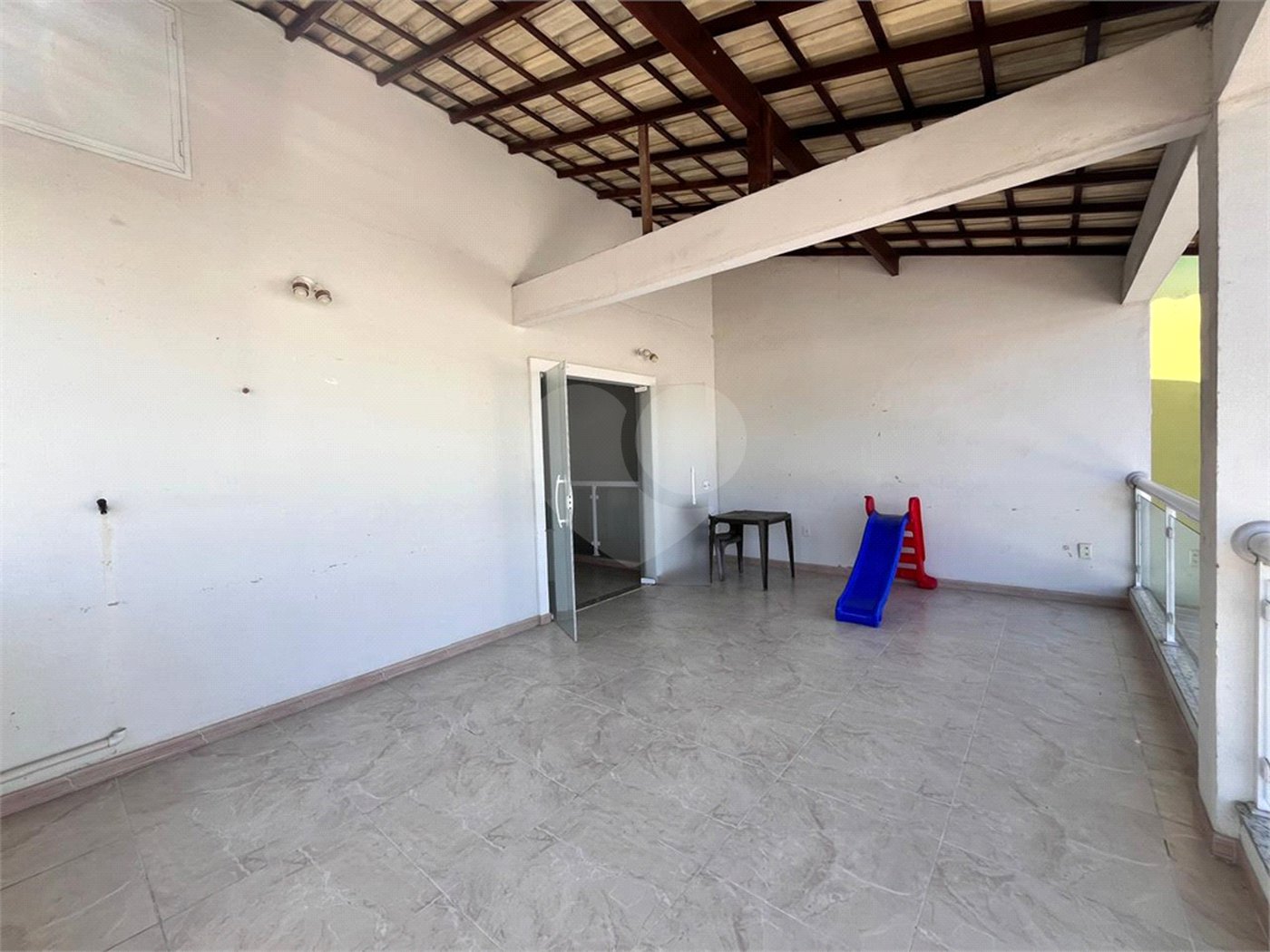 Casa à venda com 4 quartos, sendo 1 suíte, em Campo Grande, Rio de Janeiro, RJ