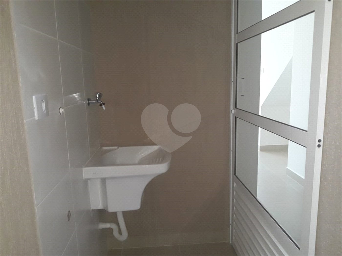 Casa à venda com 2 suítes no condomínio martinha, São Paulo - SP