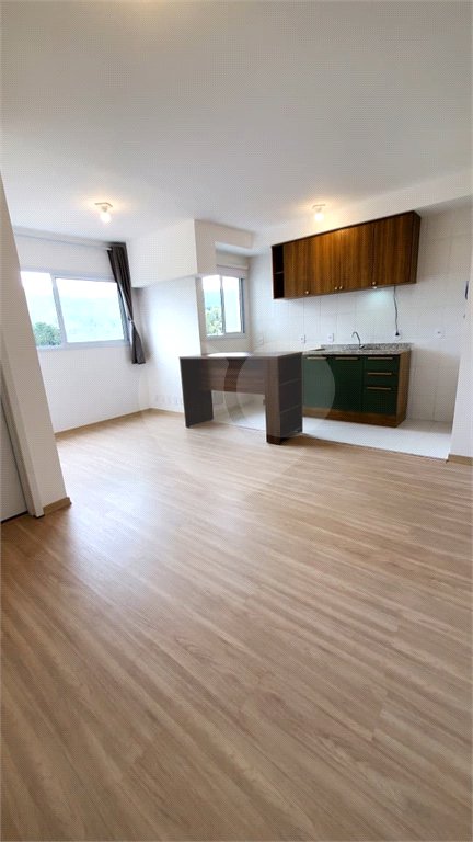 Apartamento à venda com 3 quartos, sendo 1 suíte, em Parque Santana, Mogi das Cruzes, SP