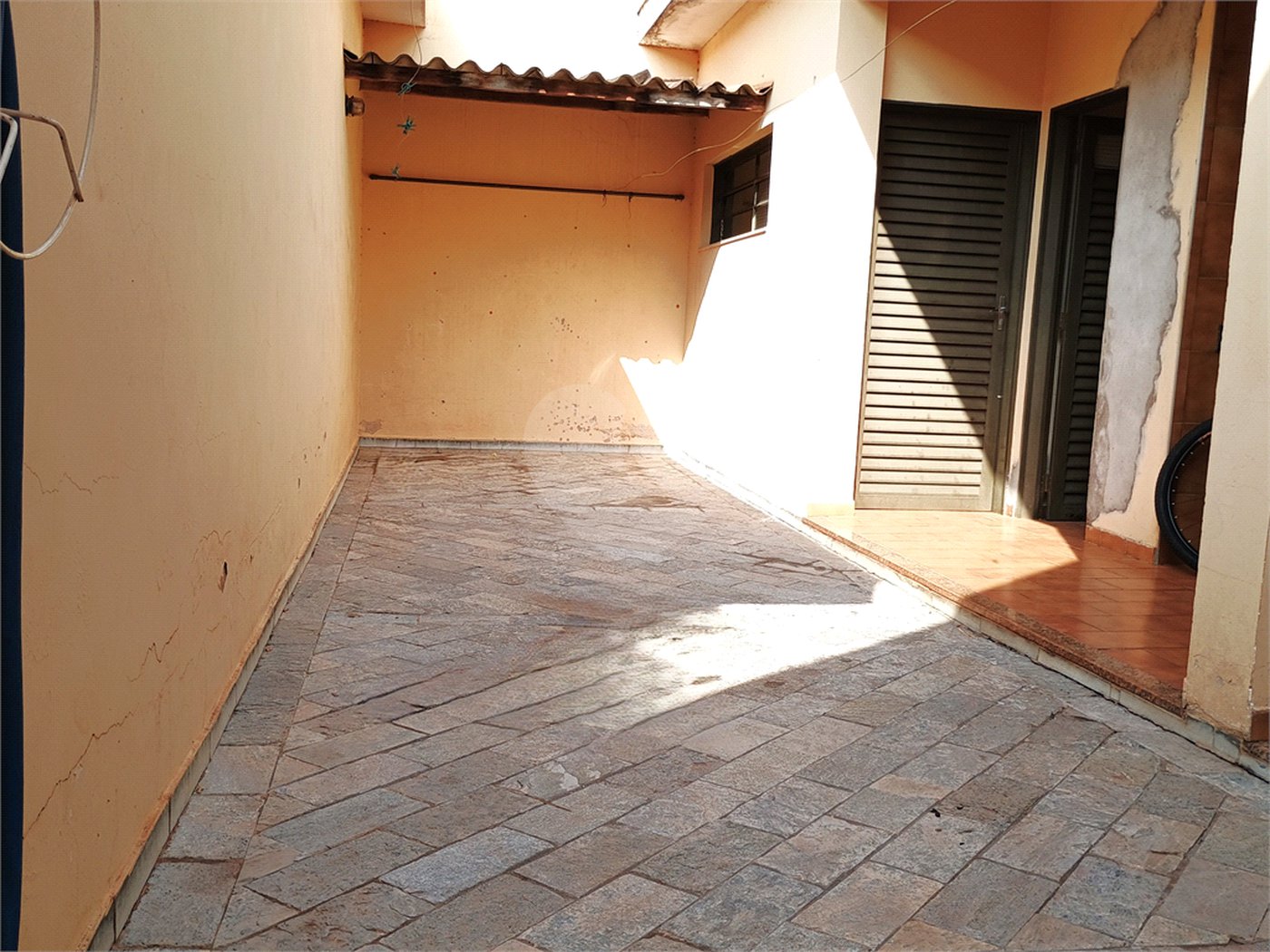Casa à venda com 3 quartos, sendo 1 suíte, em Parque dos Bandeirantes, Ribeirão Preto, SP
