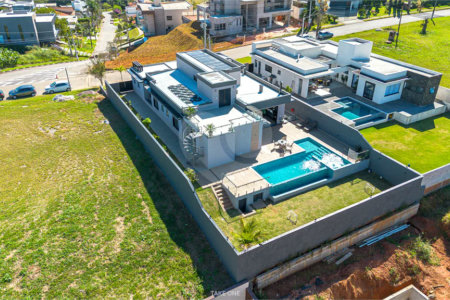 Casa à venda com 4 suítes no condomínio Residencial dos Lagos, Itupeva - SP