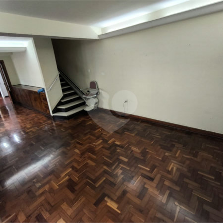Sobrado à venda com 5 quartos, sendo 1 suíte, em Jardim Trussardi, São Paulo, SP