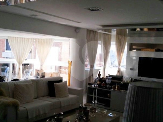 Apartamento à venda com 3 suítes em Morumbi, São Paulo, SP