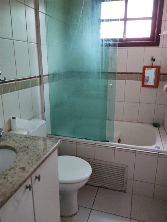 Sobrado à venda com 4 quartos, sendo 1 suíte, em Jardim Monte Kemel, São Paulo, SP