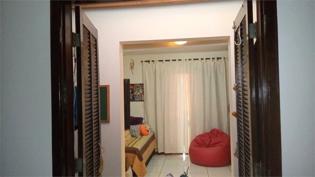 Casa à venda com 3 quartos, sendo 1 suíte, no condomínio Alcides Moreira, São Paulo - SP
