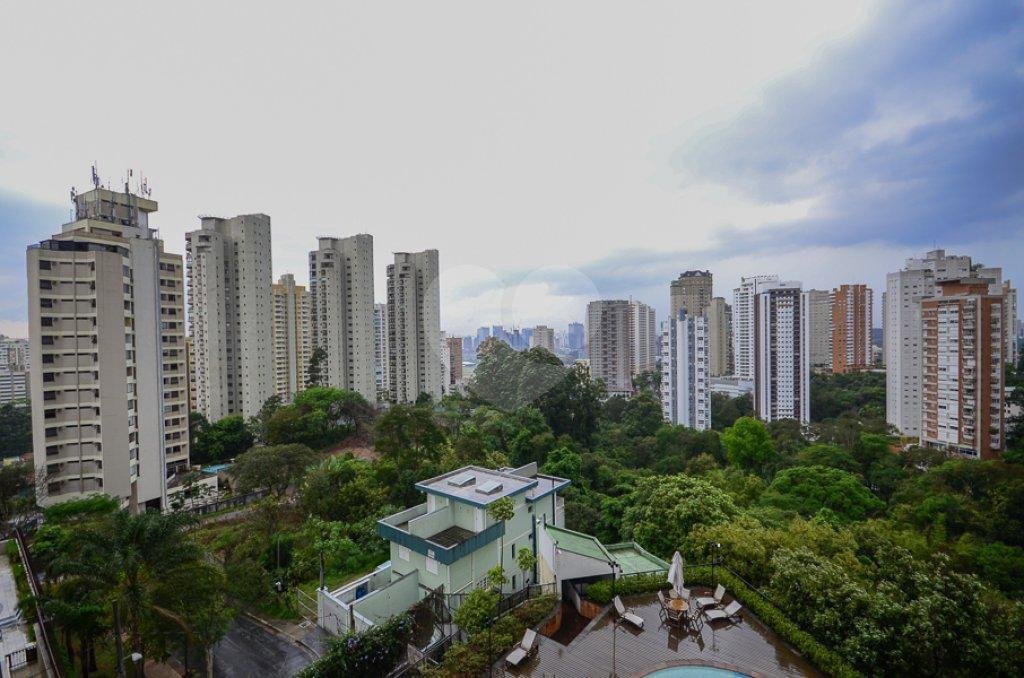 Apartamento à venda com 4 quartos, sendo 2 suítes, em Paraíso do Morumbi, São Paulo, SP