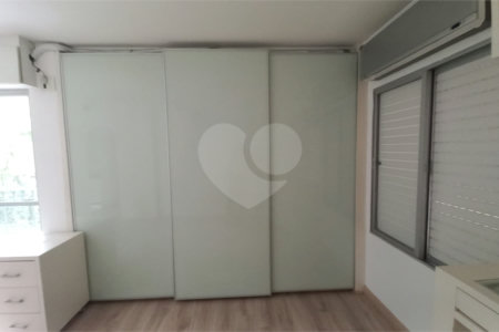 Apartamento à venda com 3 quartos, sendo 1 suíte,  em Vila Andrade, São Paulo, SP