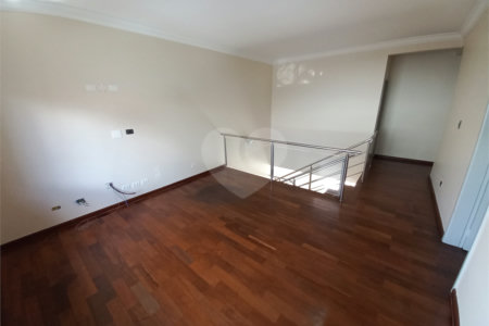 Sobrado à venda com 3 quartos, sendo 1 suíte, em Lar São Paulo, São Paulo, SP