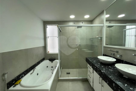 Casa à venda com 4 suítes no condomínio Pedra Mar, Rio de Janeiro - RJ