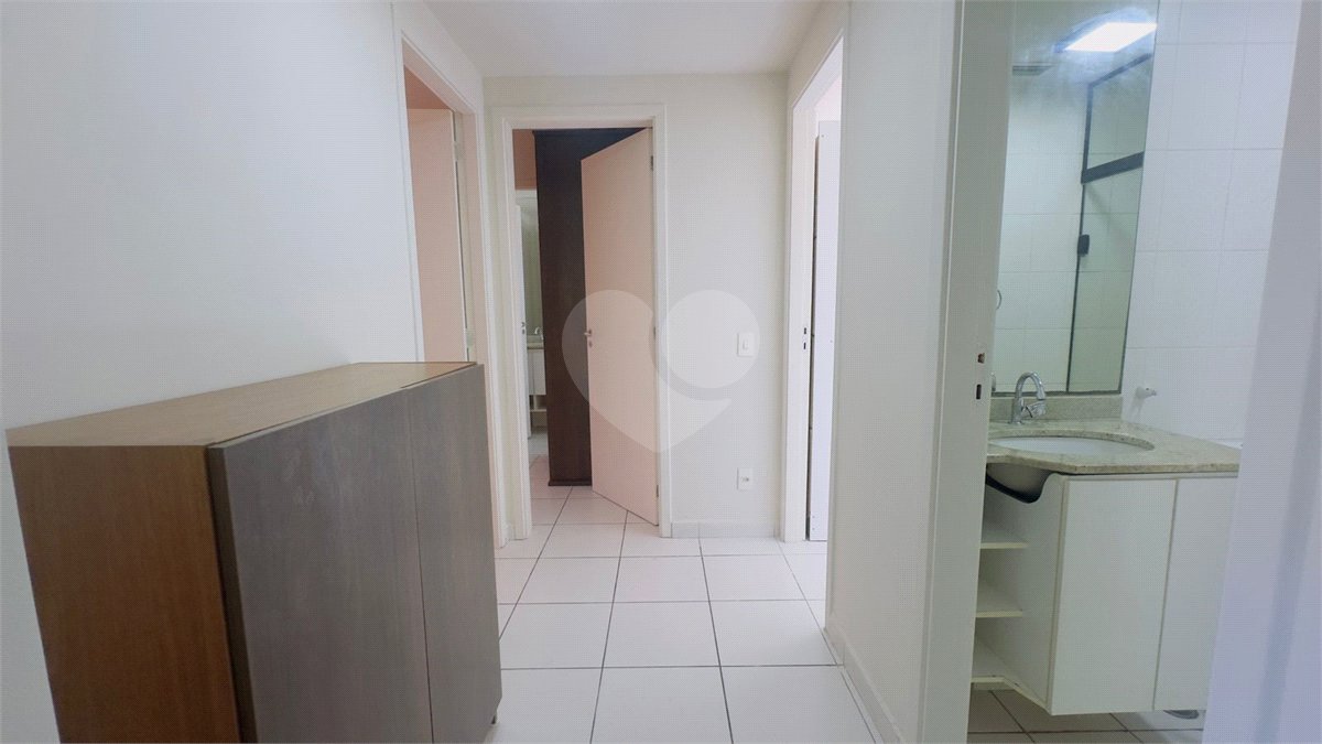 Apartamento à venda com 3 quartos, sendo 1 suíte,  em Jacarepaguá, Rio de Janeiro, RJ