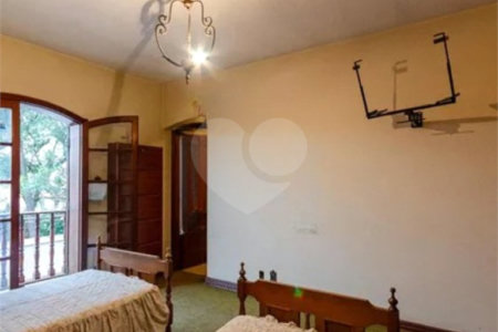 Casa à venda ou para alugar com 4 suítes em Vila Comercial, São Paulo, SP