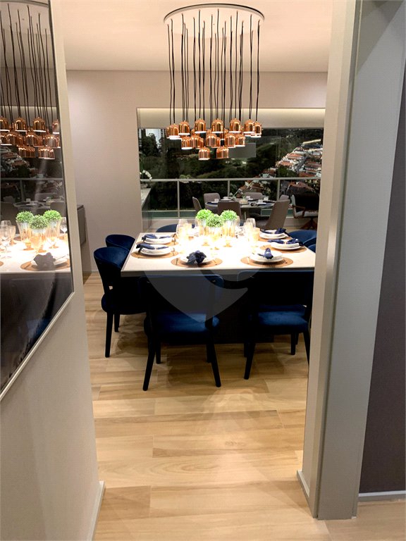 Apartamento à venda com 3 quartos, sendo 1 suíte,  em Vila Sofia, São Paulo, SP