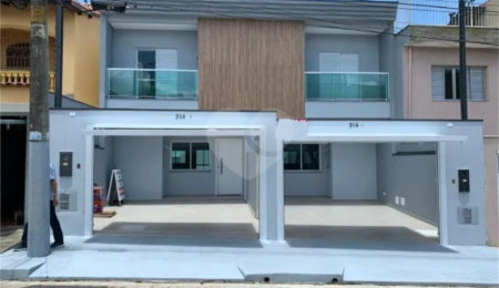 Sobrado à venda com 3 suítes em Vila Marina, Santo André, SP
