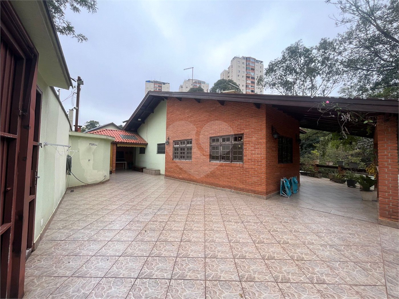 Sobrado à venda com 3 suítes em Tremembé, São Paulo, SP