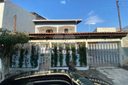 Sobrado à venda com 4 quartos, sendo 1 suíte, em Jardim Medina, Poá, SP