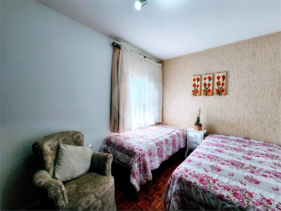 Sobrado à venda com 3 quartos, sendo 1 suíte, em Horto, São Paulo, SP