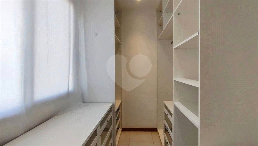 Cobertura à venda com 4 quartos, sendo 3 suítes, em Recreio dos Bandeirantes, Rio de Janeiro, RJ