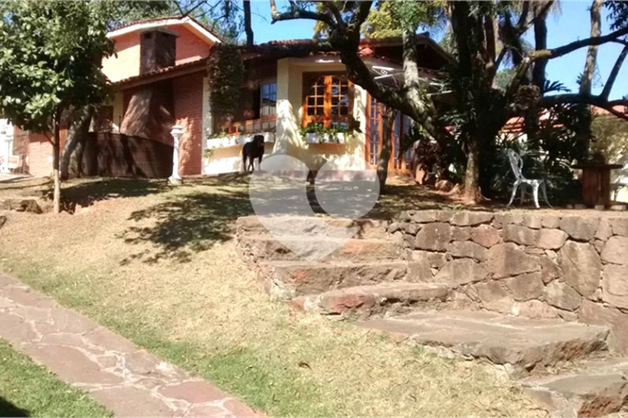 Casa à venda com 3 quartos, sendo 1 suíte, em Roseira, Mairiporã, SP