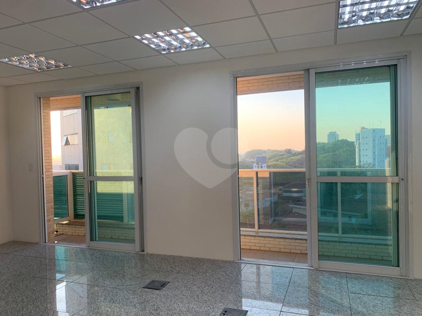 Sala à venda em Vila Guarani (z Sul), São Paulo, SP