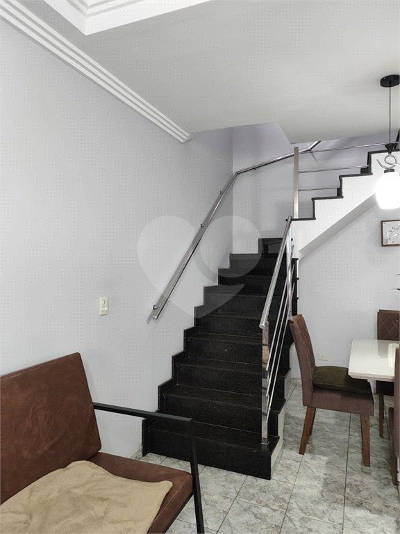 Casa à venda com 4 quartos, sendo 1 suíte, em Jardim Leila, Guarulhos, SP