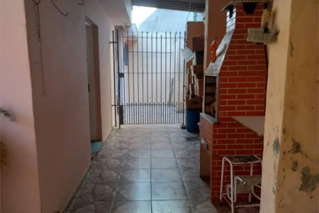 Casa à venda com 3 quartos, sendo 1 suíte,  em Vila Tiradentes, São Paulo, SP