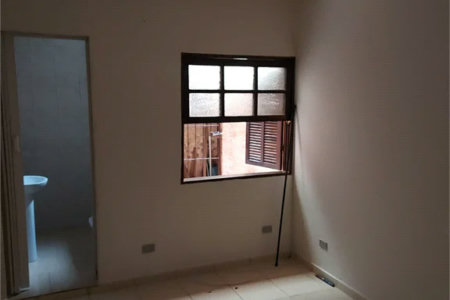 Casa à venda com 4 quartos, sendo 1 suíte, em Vila Pirajussara, São Paulo, SP