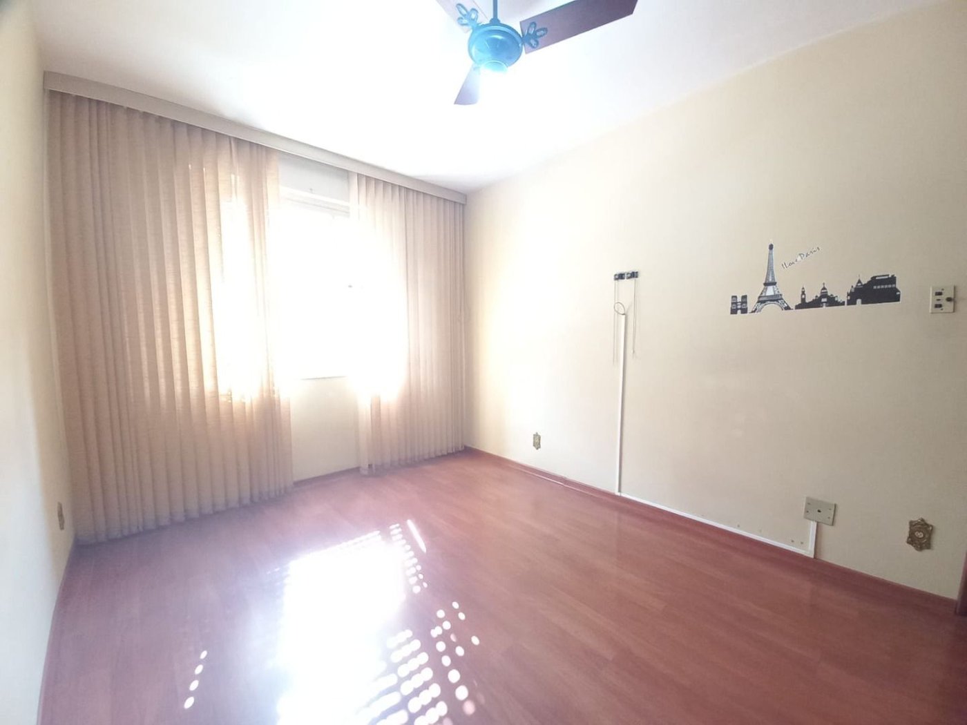 Belíssimo Apartamento de Frente, 3 Quartos, com Garagem Fechada, à Venda no Marapé – Santos/SP