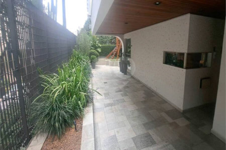Apartamento à venda com 3 quartos, sendo 1 suíte, em Pinheiros, São Paulo, SP