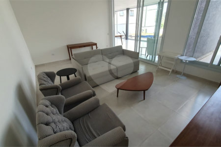 Casa à venda com 3 quartos, sendo 1 suíte, no condomínio Figueira Garden, Atibaia - SP